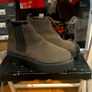 Brown Zara boots kids